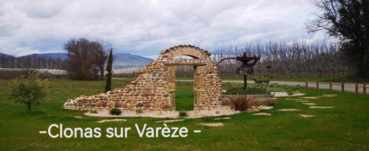 Comme A La Maison Clonas-sur-Vareze Exterior foto
