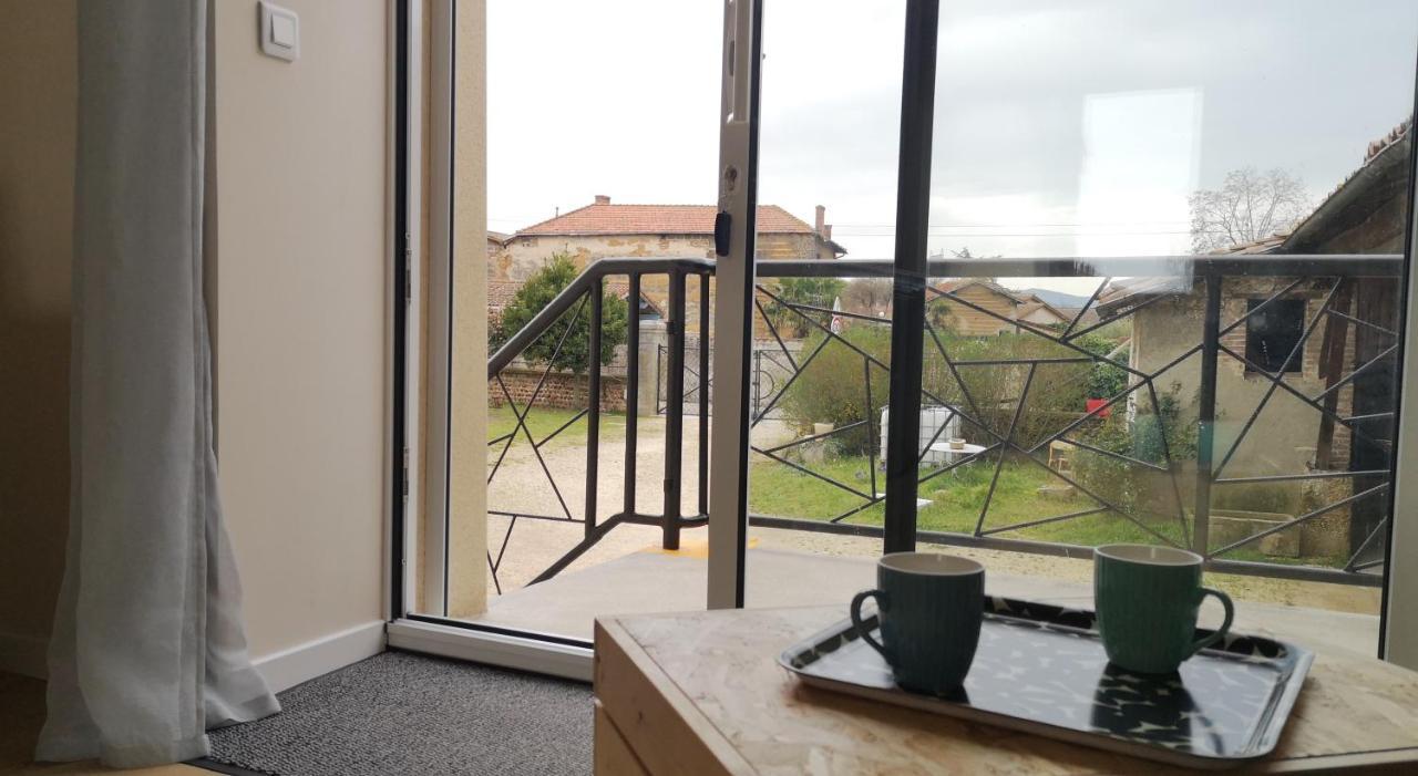 Comme A La Maison Clonas-sur-Vareze Exterior foto
